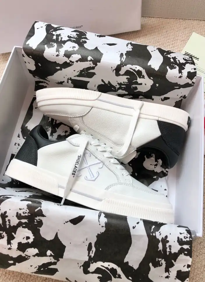 hype Off-White Sneakers