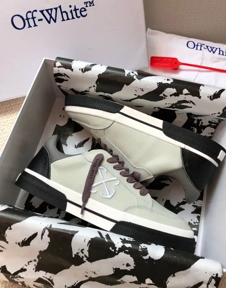 hype Off-White Sneakers