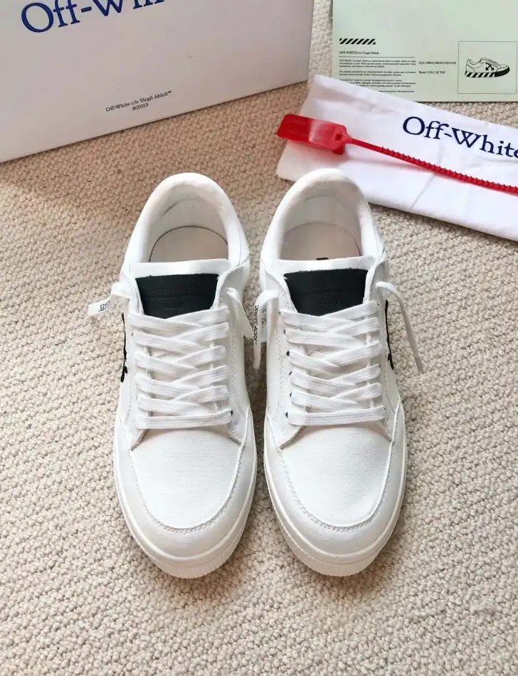 hype Off-White Sneakers