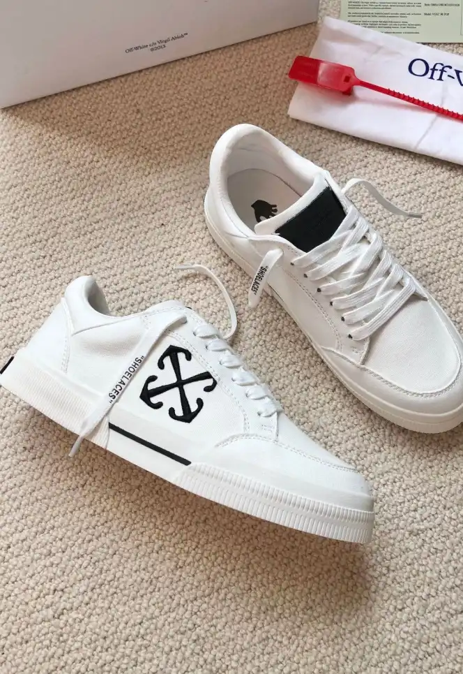 hype Off-White Sneakers