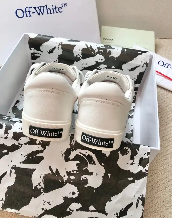 hype Off-White Sneakers