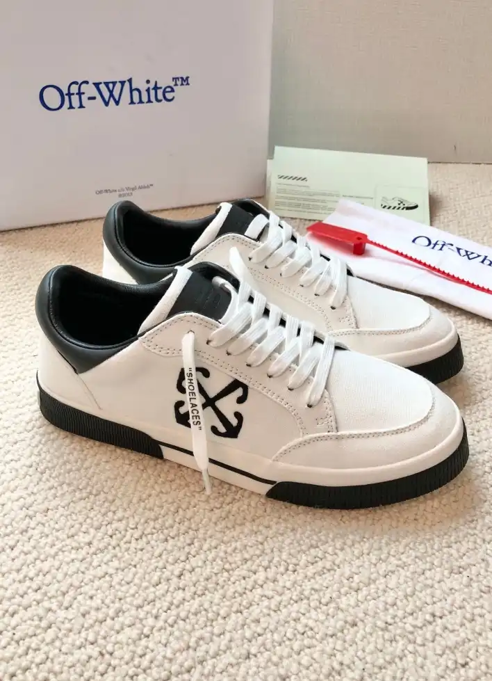 hype Off-White Sneakers