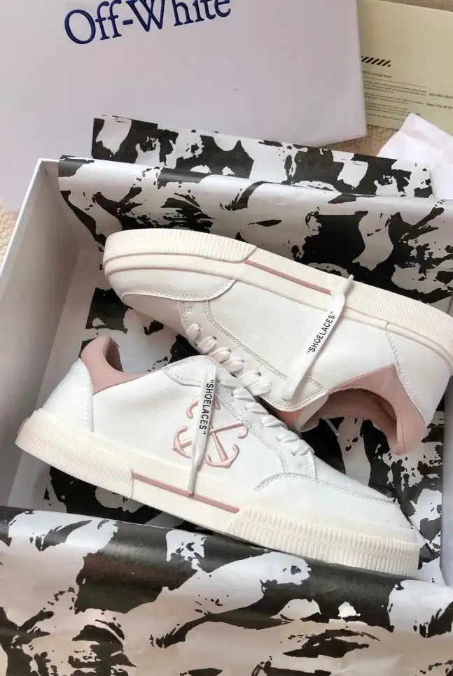 hype Off-White Sneakers