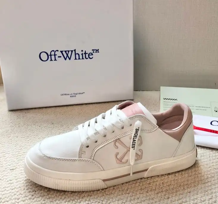 hype Off-White Sneakers