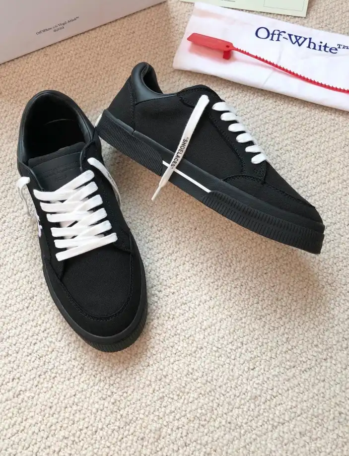 hype Off-White Sneakers