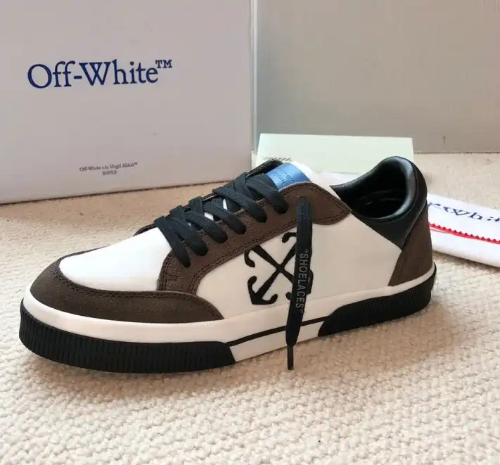 hype Off-White Sneakers