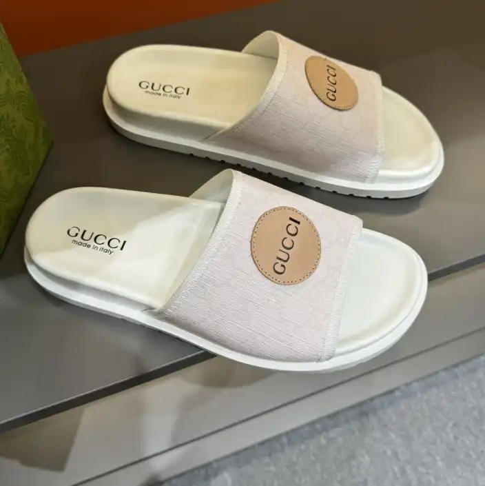 hype Gucci Slippers