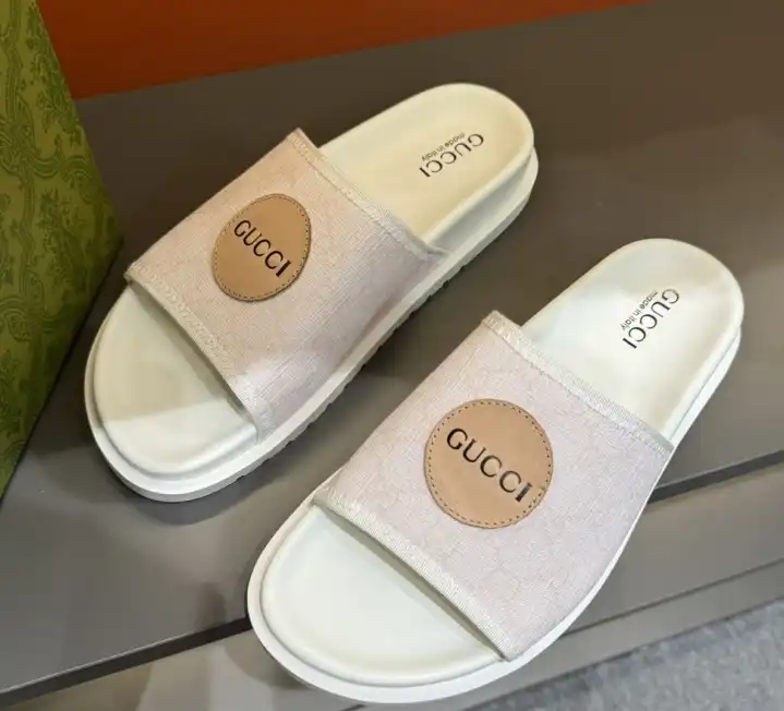 hype Gucci Slippers