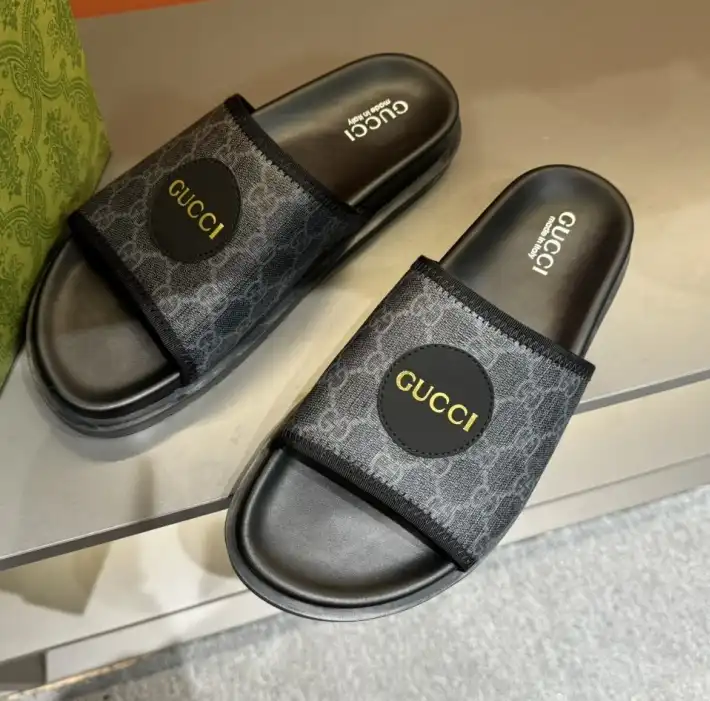 hype Gucci Slippers