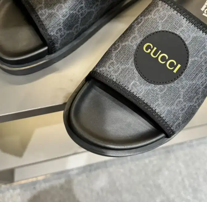 hype Gucci Slippers