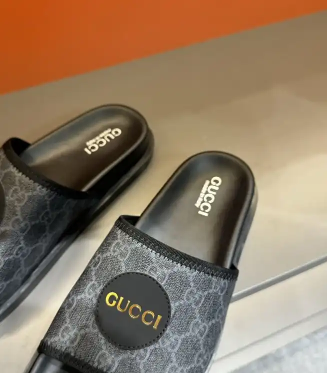 hype Gucci Slippers