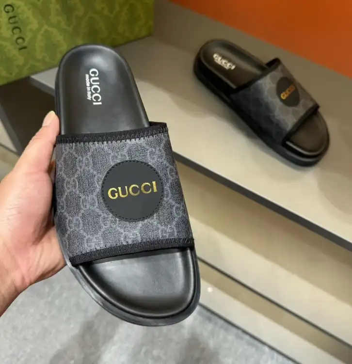 hype Gucci Slippers