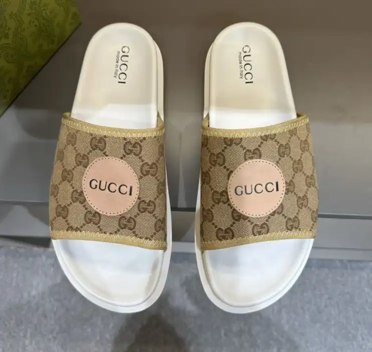 hype Gucci Slippers