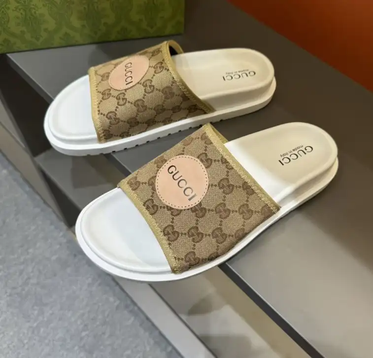 hype Gucci Slippers