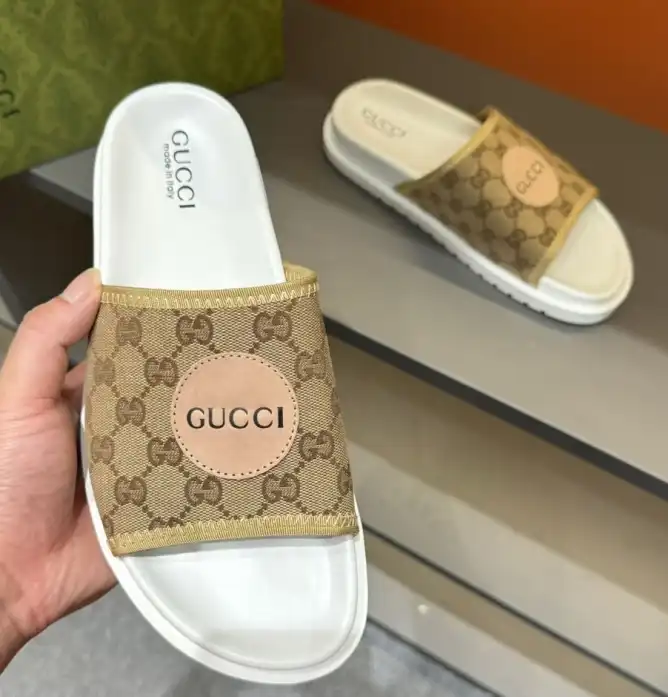 hype Gucci Slippers