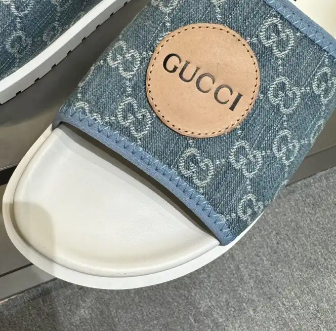 hype Gucci Slippers