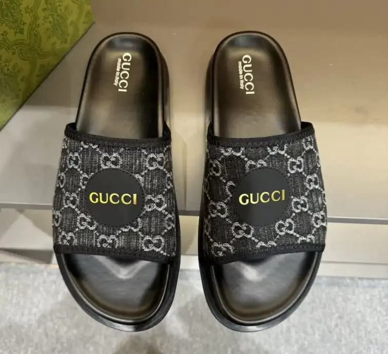 hype Gucci Slippers