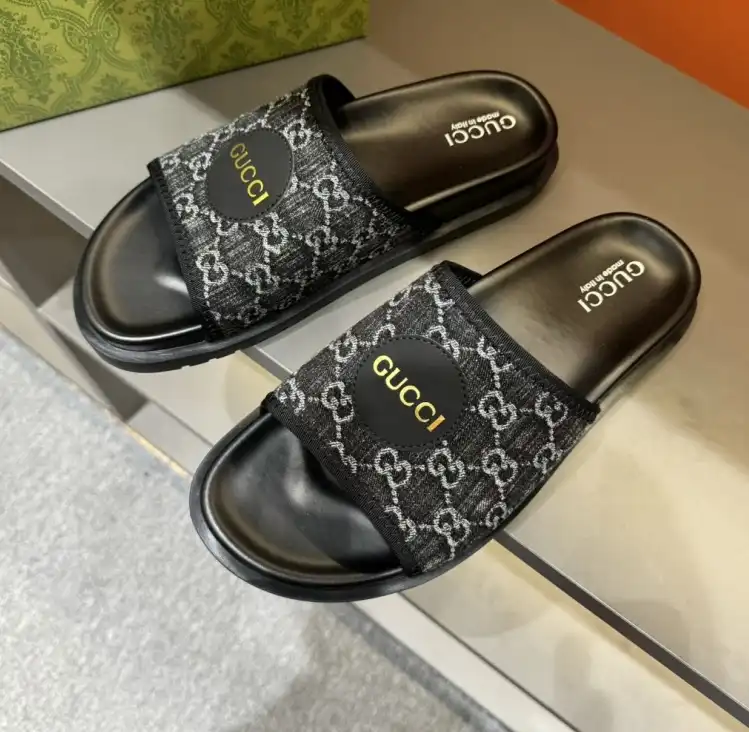 hype Gucci Slippers