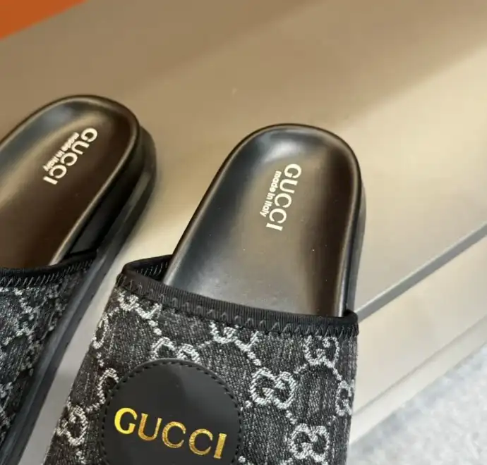 hype Gucci Slippers