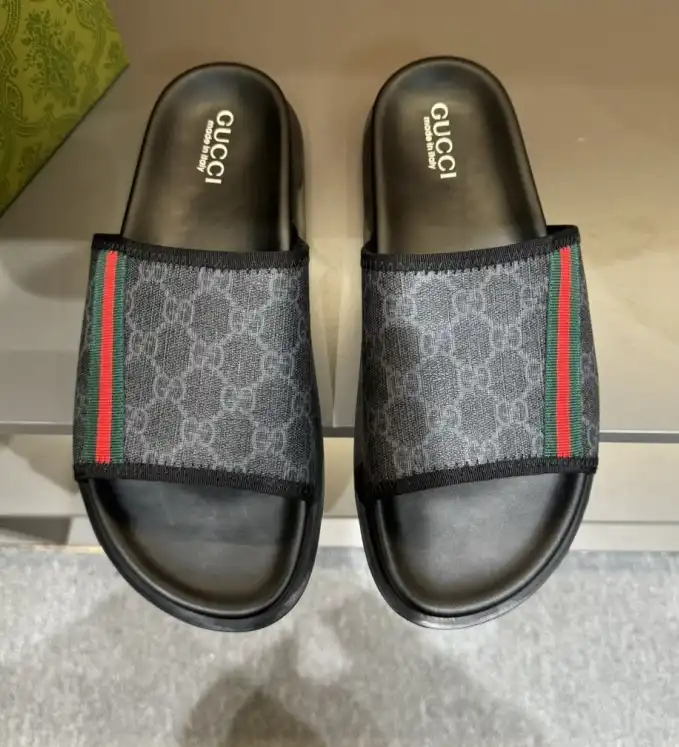 hype Gucci Slippers