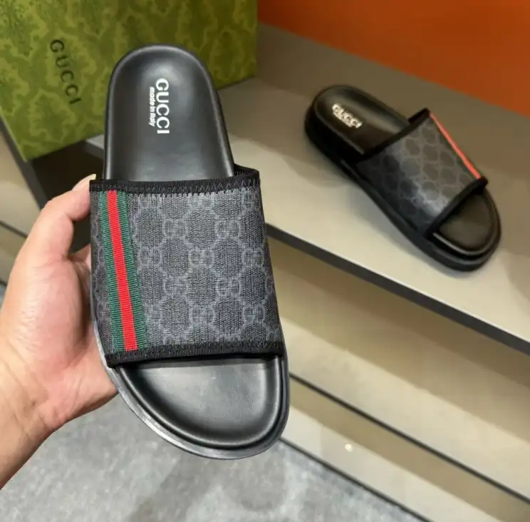 hype Gucci Slippers