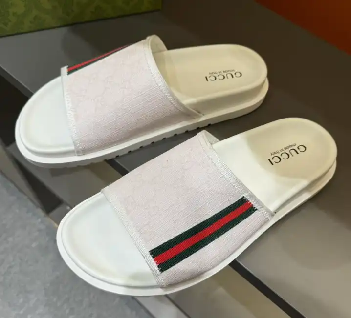 hype Gucci Slippers