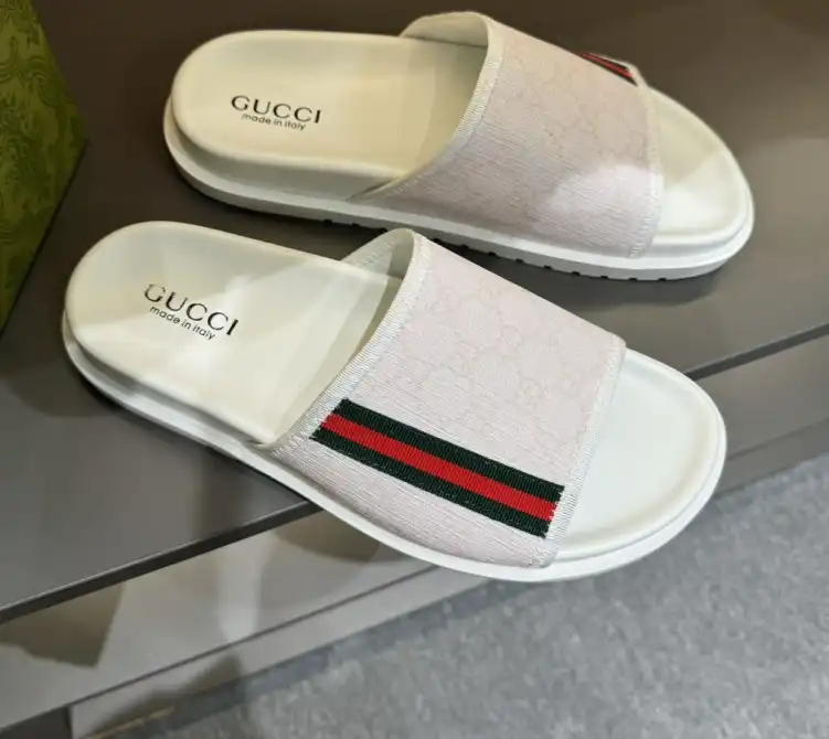 hype Gucci Slippers