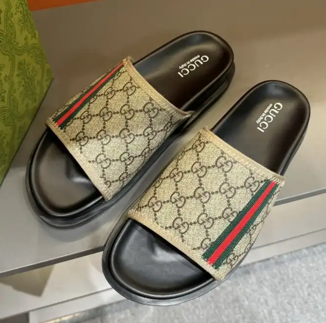 hype Gucci Slippers