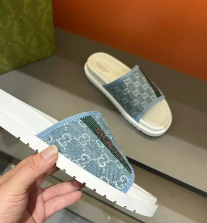 hype Gucci Slippers