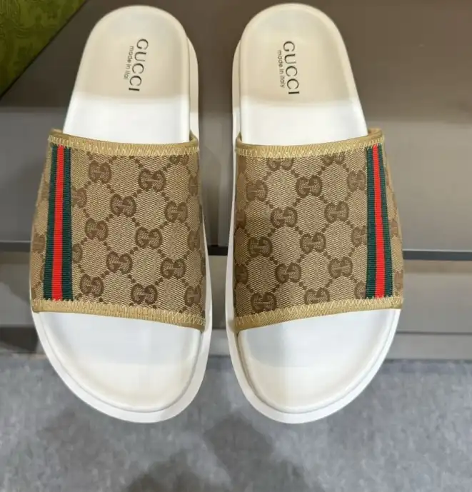 hype Gucci Slippers