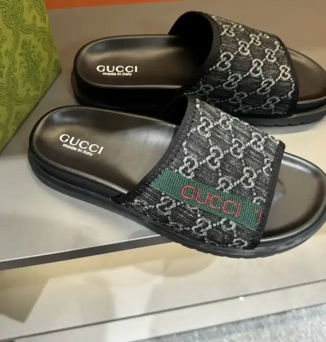 hype Gucci Slippers