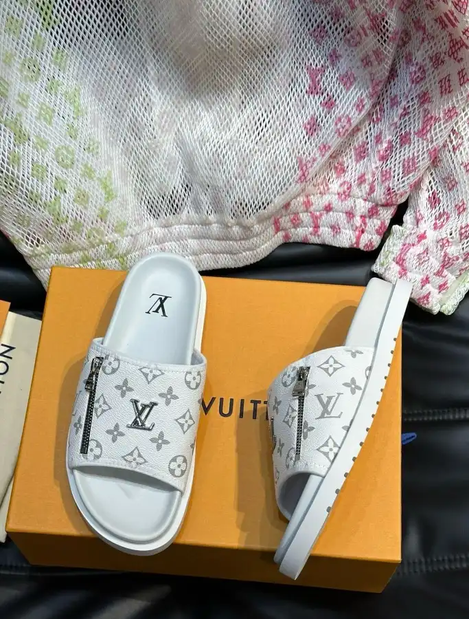 hype LV Slippers