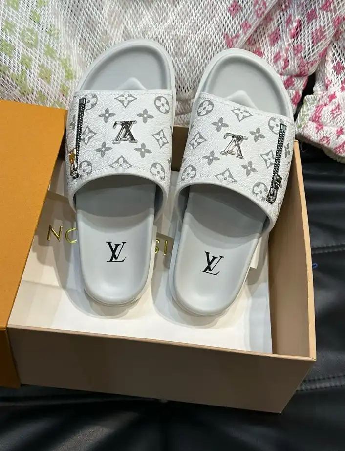 hype LV Slippers