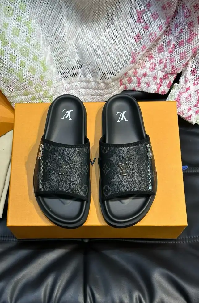 hype LV Slippers