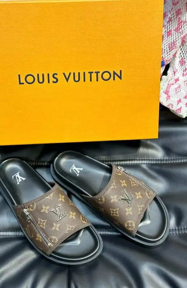 hype LV Slippers