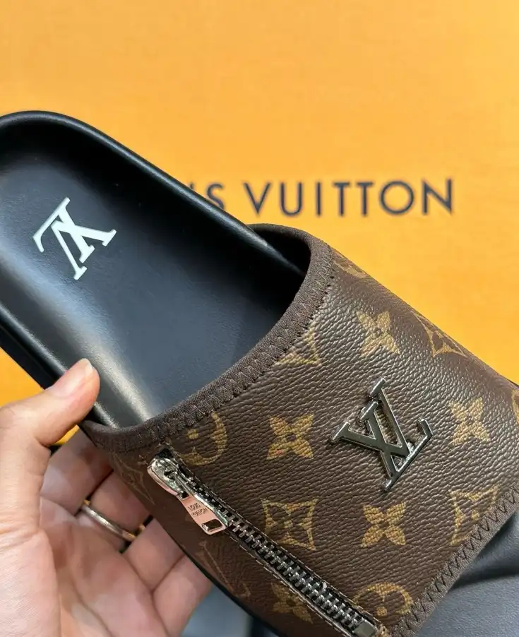 hype LV Slippers