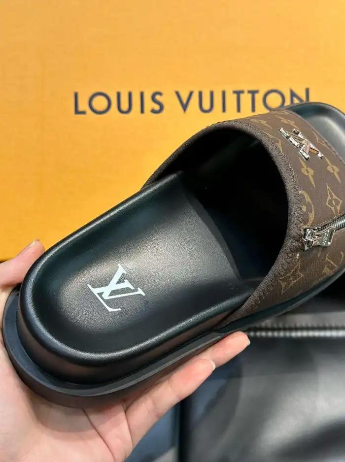 hype LV Slippers