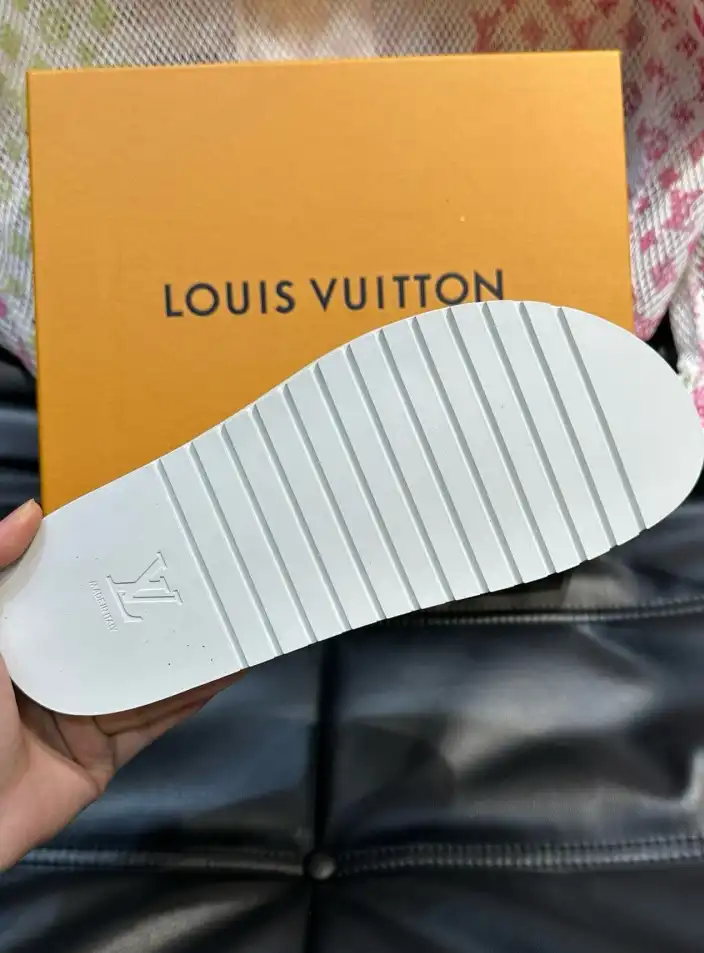 hype LV Slippers