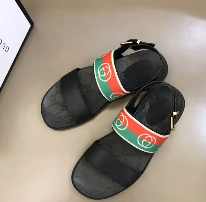 hype Gucci Slippers