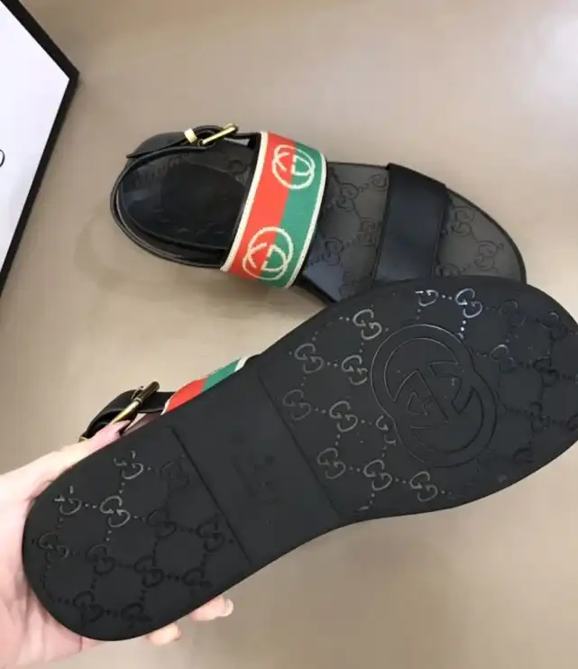 hype Gucci Slippers