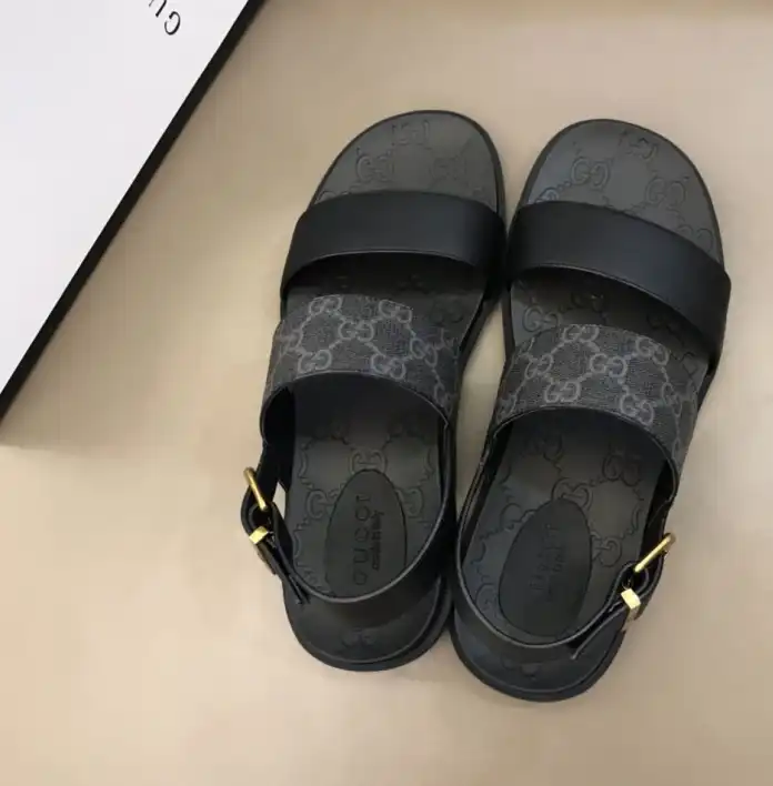 hype Gucci Slippers