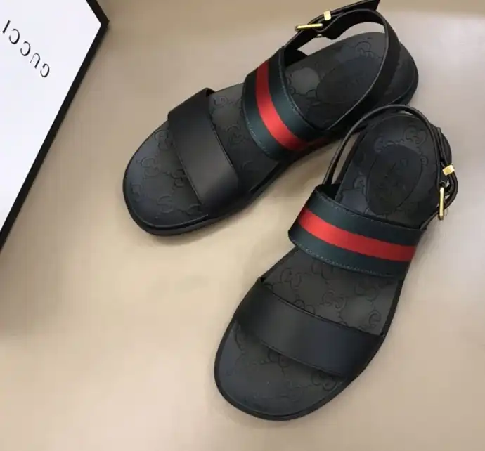 hype Gucci Slippers