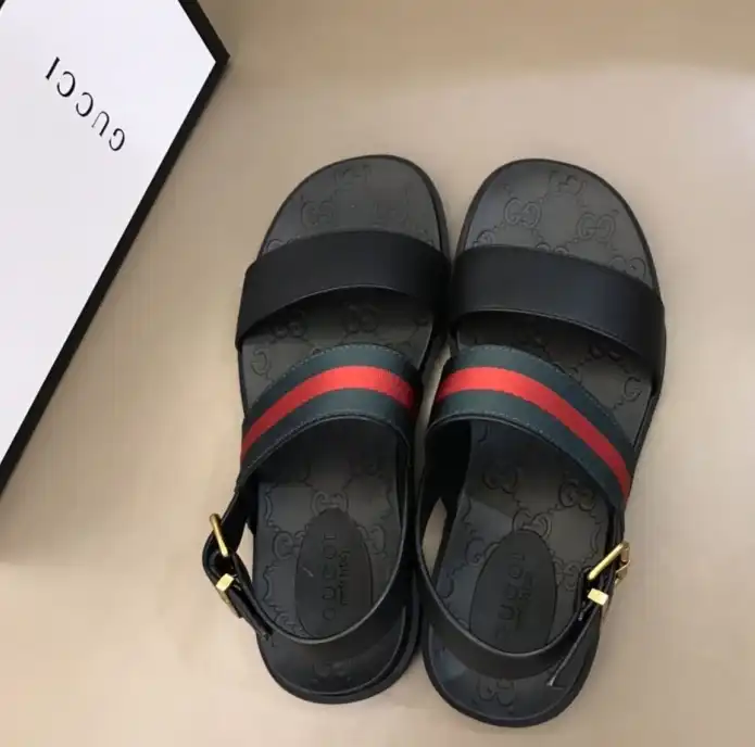 hype Gucci Slippers