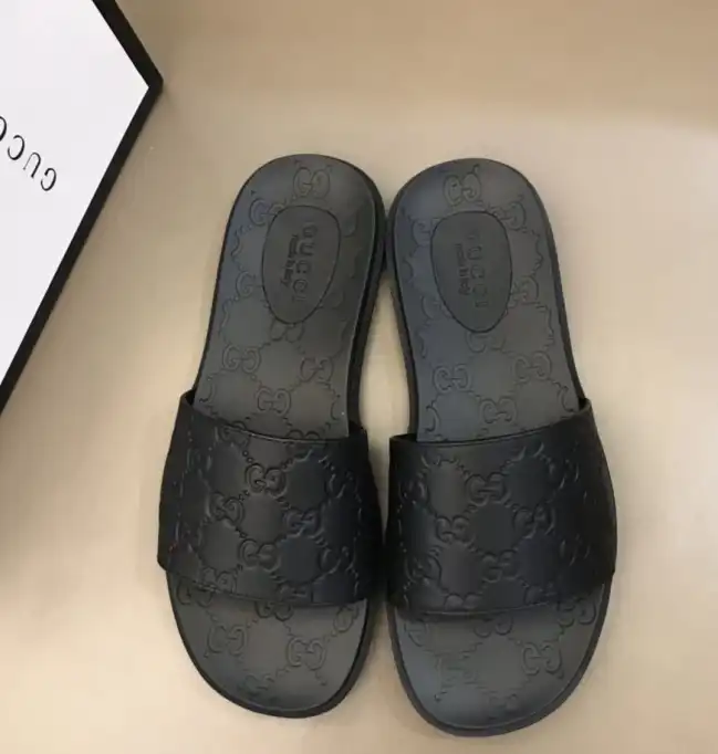 hype Gucci Slippers