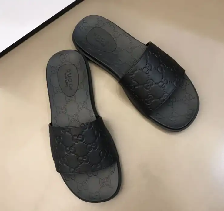 hype Gucci Slippers