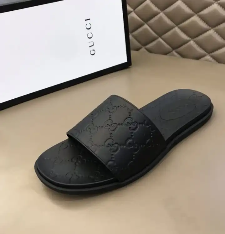 hype Gucci Slippers