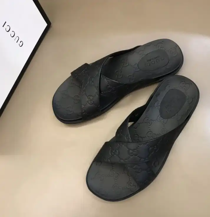 hype Gucci Slippers