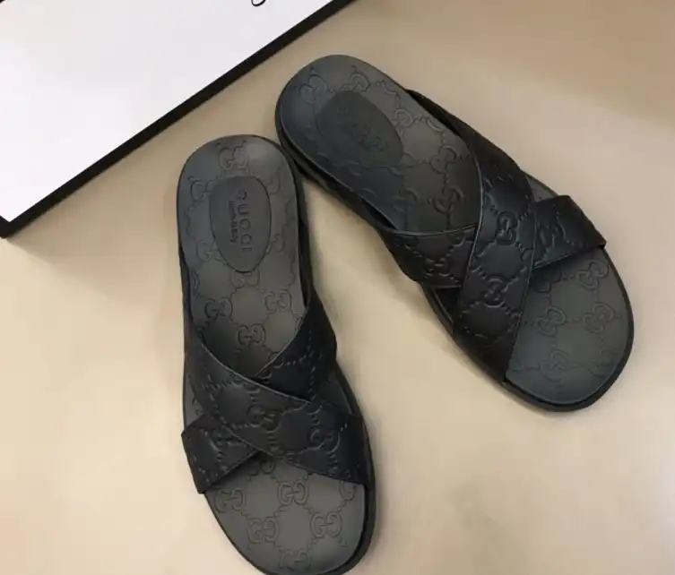 hype Gucci Slippers