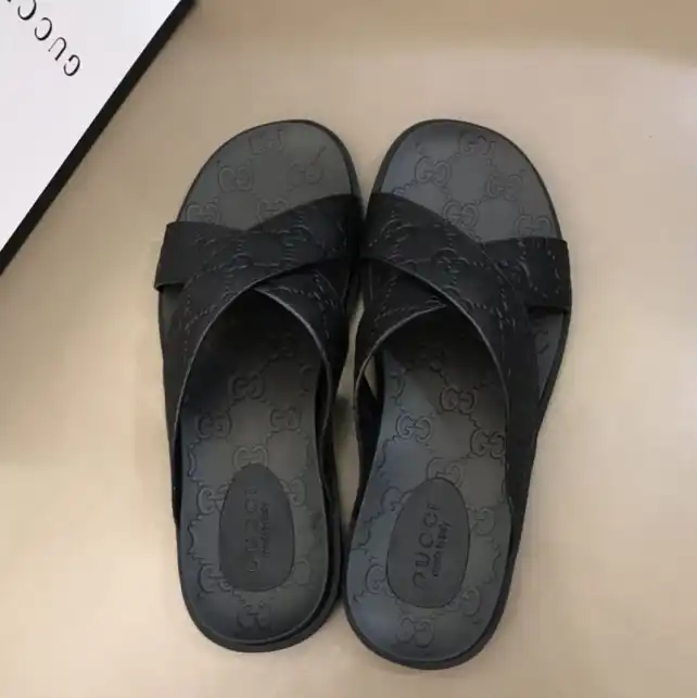 hype Gucci Slippers