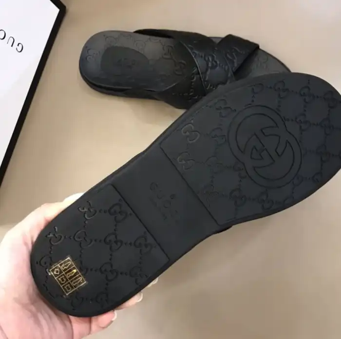 hype Gucci Slippers